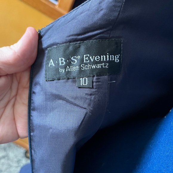 Totally dreamy ABS EVENING by ALLEN SCHWARTZ chambray evening gown, size 10 - Picture 5 of 6